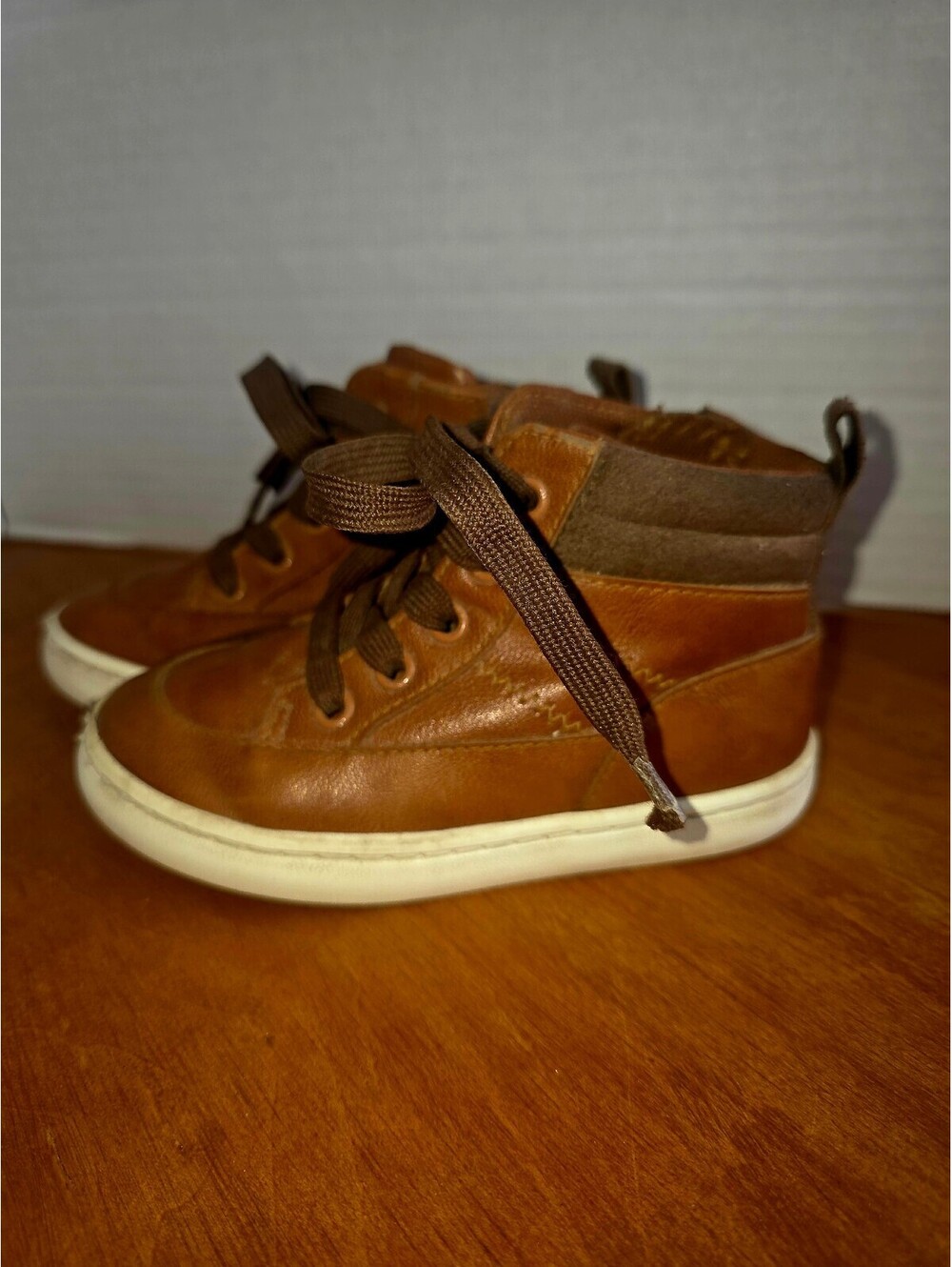 Cat & Jack brown leather ankle boots. Size 8